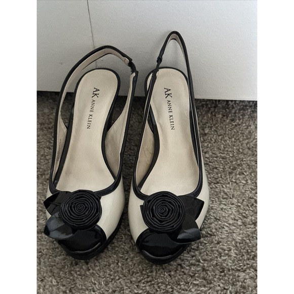 Anne Klein Peep Toe Pumps Slingback Black & Off White NEW Size 6 - Picture 1 of 7